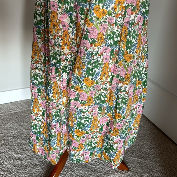 J. Crew Button-up midi skirt Liberty fabric Mini Floral Walk size 6 fits like 4 - Picture 4 of 10